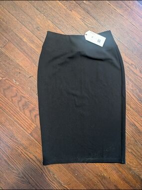 NWT Tapata Women's Black Pencil Skirt - Sleek Office Staple